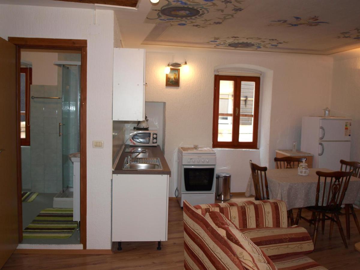 Apartment 52 โรวีน ภายนอก รูปภาพ