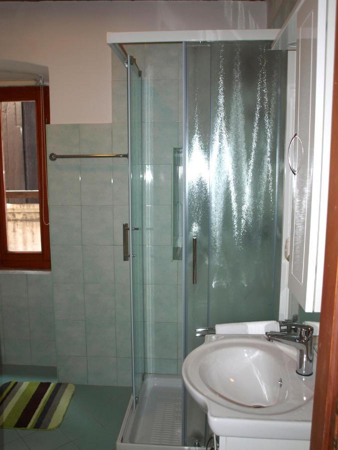 Apartment 52 โรวีน ภายนอก รูปภาพ